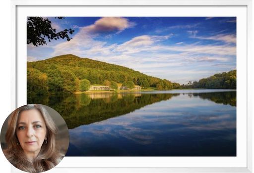 Anna Miller Bio
